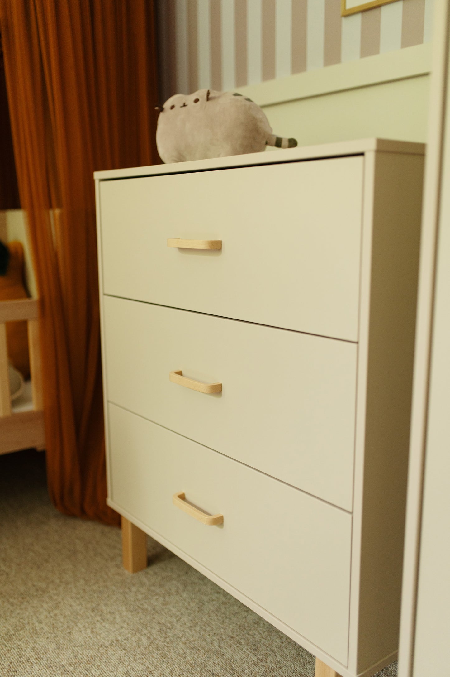 Chest of Drawers Laura Champagne Collection with Removable Changing Tray