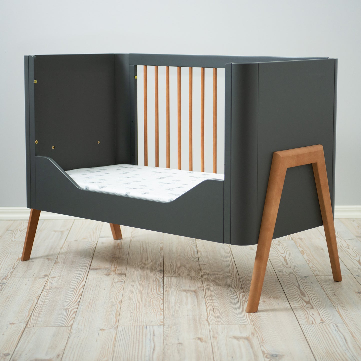 Cot Torsten Seal Grey/Teak Collection with Junior Conversion Rail