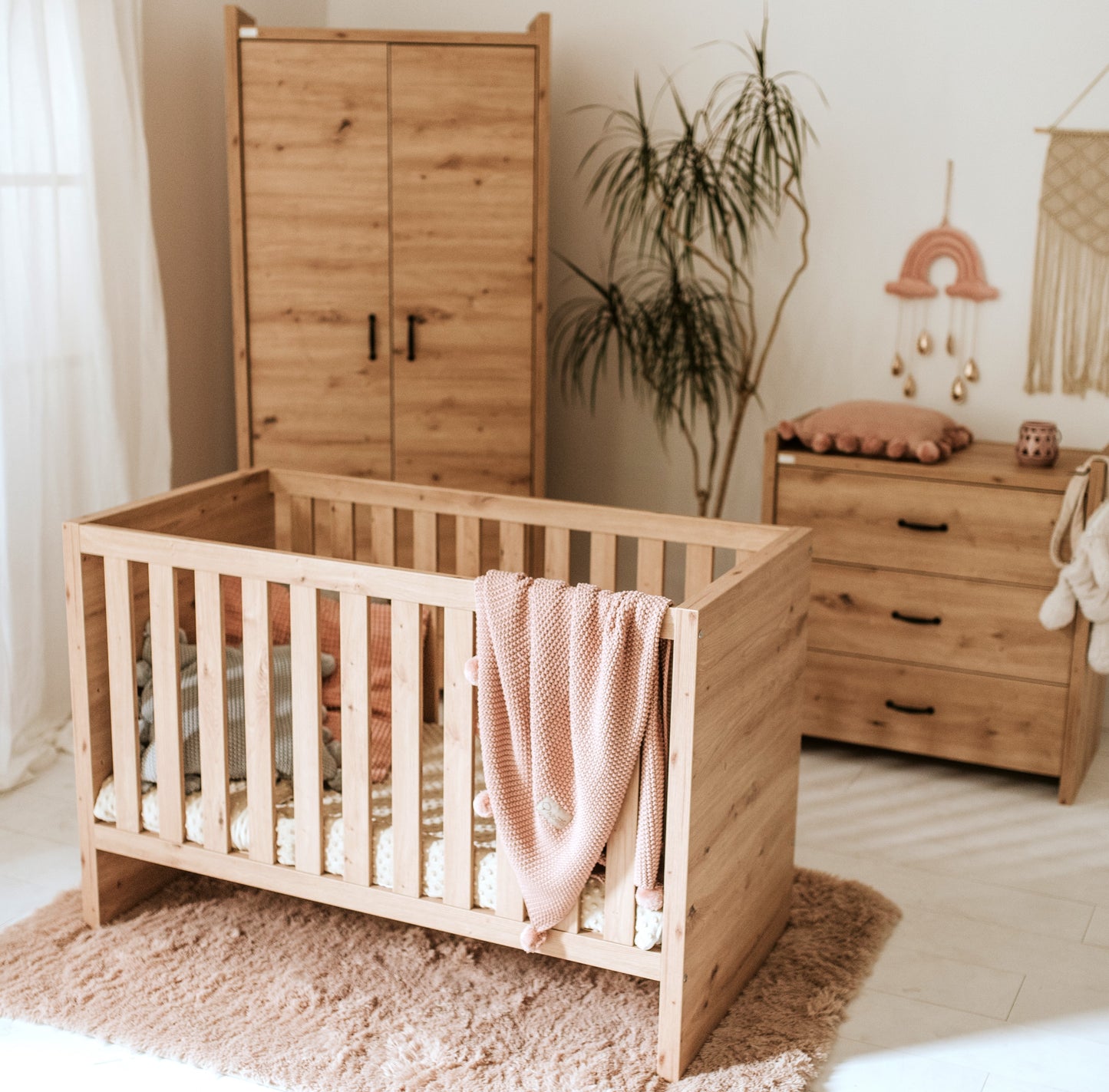 Chest of Drawers Amelia Oak Collection with Removable Changing Tray