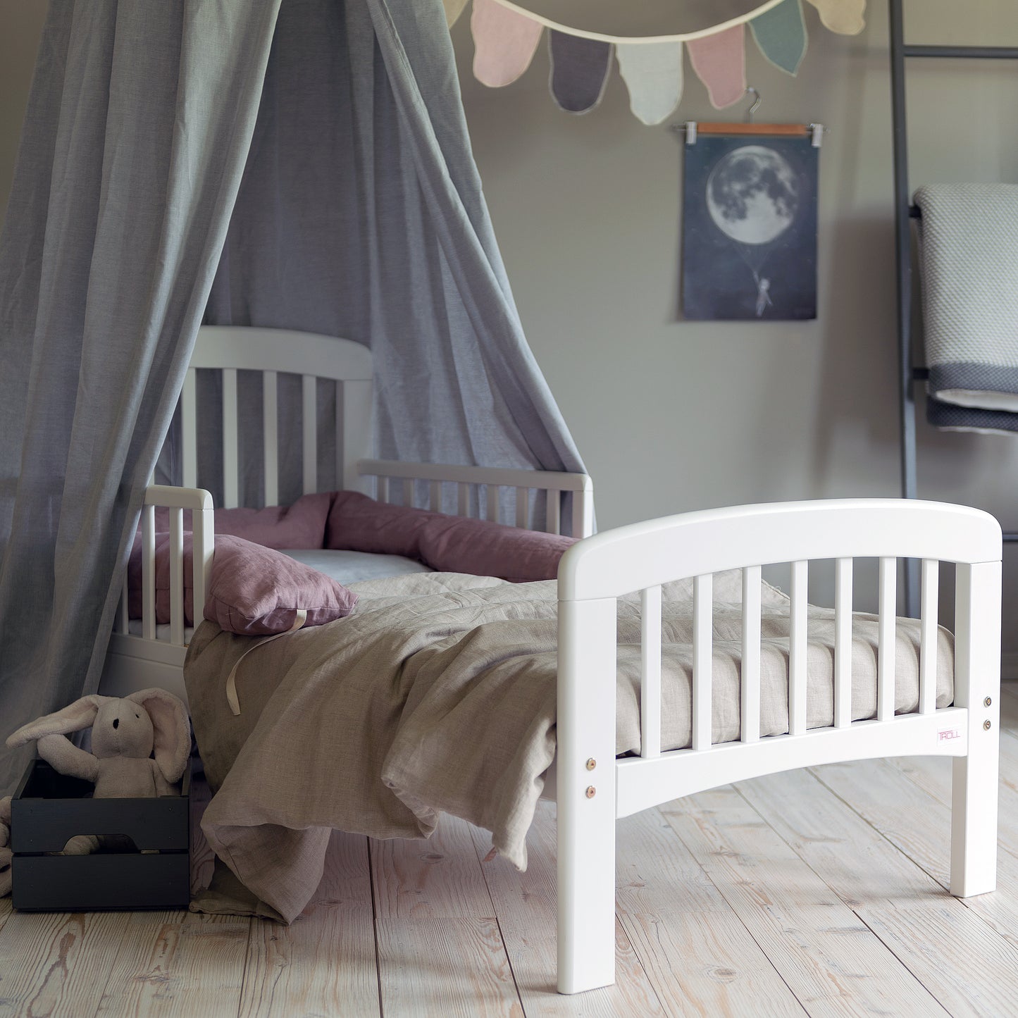 Junior Bed Lux Collection