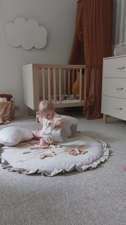 Crib Laura Champagne Collection 120x60 cm with the safety rail